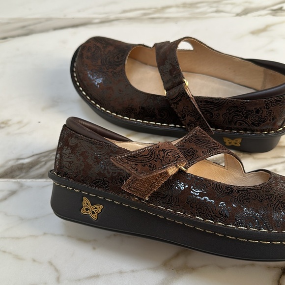 Alegria Mary Jane Shoes - Picture 4 of 10